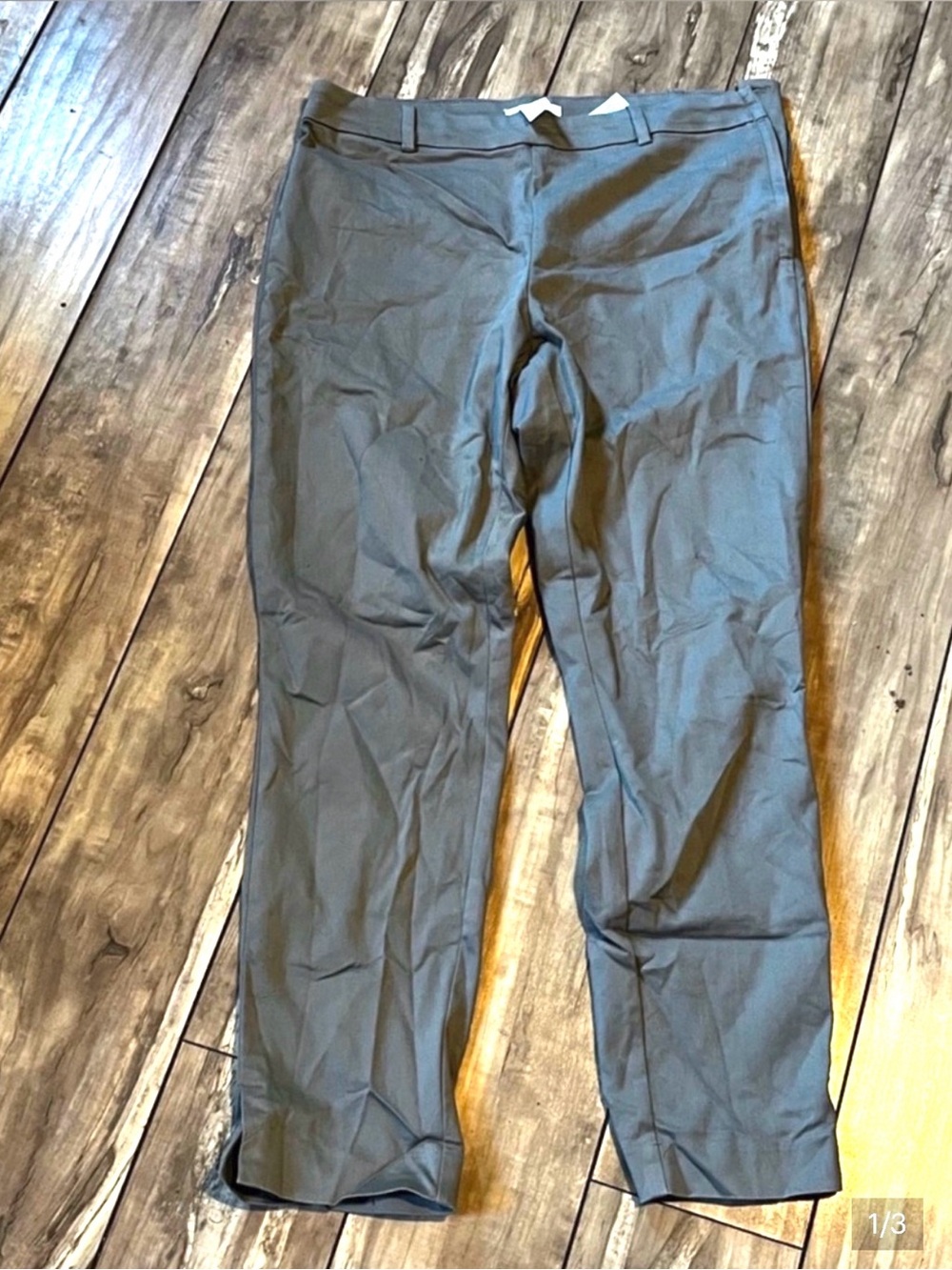 H&M green slim-fit ankle pants size 8